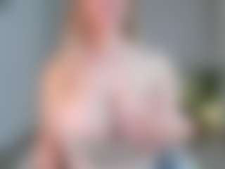 Live cam show with Ann - HD MILF on Camsoda Late Night