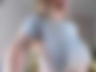 Live cam show with Ann - Dirty Talk on StripNow