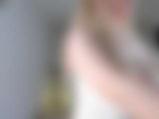 Live cam show with Ann - Gamer Mature on Fit Hotties