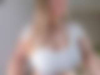 Live cam show with Ann - Mature on CamClone