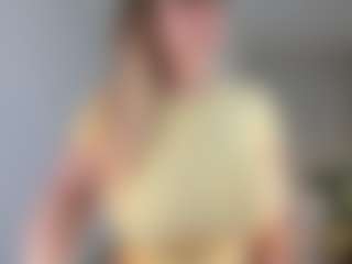 Ann MILF webcam performer live streaming