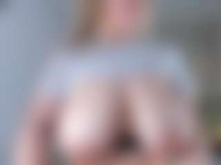 Live cam show with Ann - Thick on Camsoda