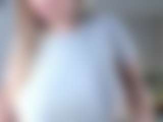 Ann MILF webcam performer live streaming