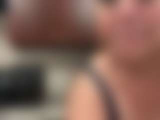 babygee713's Live Sex Cam Show