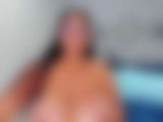 Live cam show with TefaVega - Spanks on madthumbs