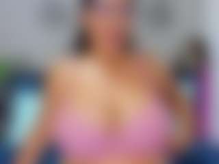 Live cam show with TefaVega - Fingers on Camsoda