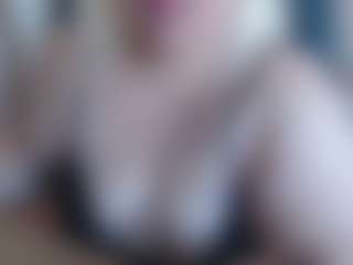 Norimara MILF webcam performer live streaming
