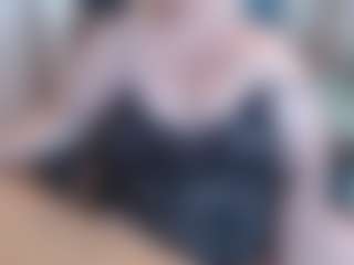 Norimara MILF webcam performer live streaming