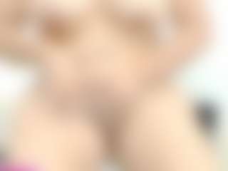 Spettacolo in cam dal vivo con Yisel - Period su Camsoda