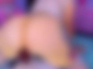 Live cam show with Shantall - Nora on madthumbs