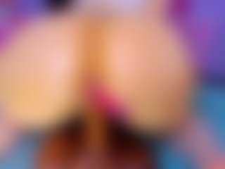 Live cam show with Shantall - Orgasm on Camsoda