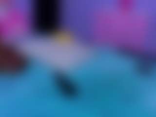 Live cam show with Shantall - Fingers on Camsoda