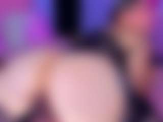 Live cam show with Shantall - Redbone on Camsoda