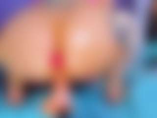Live cam show with Shantall - Roll on Camsoda