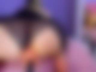 Live cam show with Shantall - BBW on StripNow