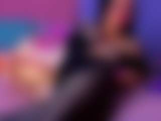 Live cam show with Shantall - BBW Shaved Pussy on Mixed Magazine Live
