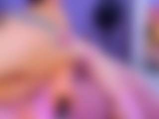 Live cam show with Shantall - Shaved Pussy on xplaylive.com