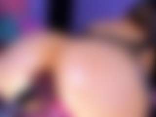Live cam show with Shantall - Shaved Pussy Latina on instabang | colombia