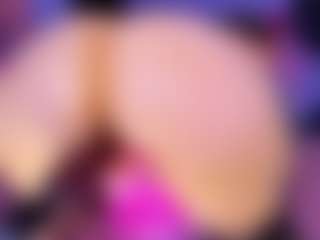 Live cam show with Shantall - Athletic Asshole on milfzrlive.com
