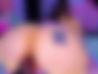 Live cam show with Shantall - Tattoos on SpunkLive
