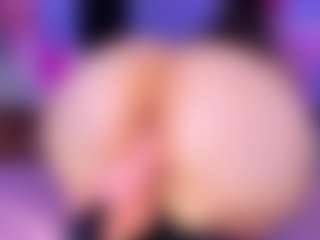 Live cam show with Shantall - Tattoos Curvy on Camsoda