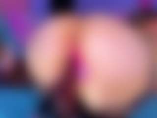 Live cam show with Shantall - Strip on Camsoda