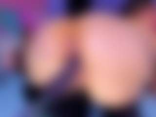 Live cam show with Shantall - Strip on crypto-cams