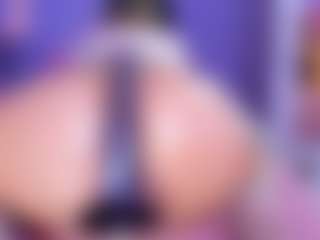 Live cam show with Shantall - Curvy Latina on Dolls Live
