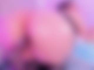 Live cam show with Shantall - Landingstrip on Camsoda