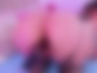 Live cam show with Shantall - Bedroom on studioflirtlive.com
