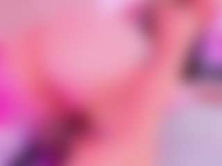 Live cam show with Shantall - Longlegs on Camsoda