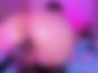 Live cam show with Shantall - Athletic Lush on Dolls Live