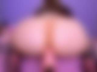 Live cam show with Shantalljones - Shaved Pussy Big Tits on livesexfox.com