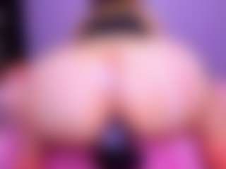 Live cam show with Shantalljones - Latina on Camsoda