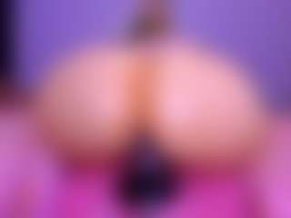 Shantalljones's Live Sex Cam Show