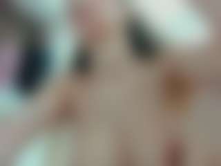 sassyt33n's Live Sex Cam Show