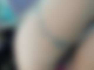 sassyt33n's Live Sex Cam Show