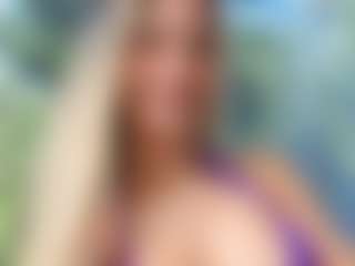 Live cam show with sassyt33n - Smoking on Camsoda