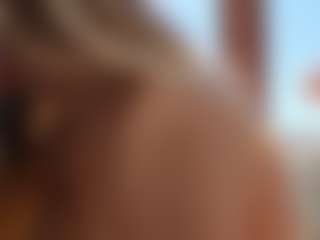 Live cam show with sassyt33n - Smoking on Camsoda
