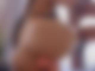 Live cam show with sassyt33n - Shaved Pussy on Cam Slut