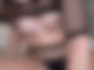 Live cam show with HayleeX - Foot Fetish on Fit Hotties