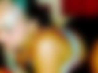 Live cam show with GeeTox - Brown Eyes on Soda Cam