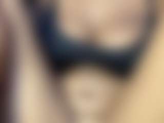Live cam show with sofiialynn - Lovense MILF on Dare Cams