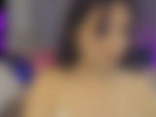 Live cam show with britneybarker - Average on CamwithHer
