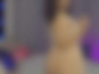 Live cam show with britneybarker - Average on Camsoda