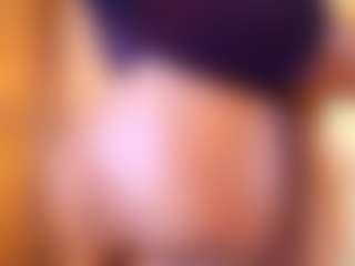 Live cam show with MAYRA PRESTON - Ebony Teen (18+) on Cam Slut