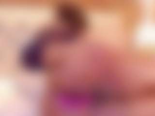 Live cam show with MAYRA PRESTON - Brown Eyes Curvy on CamSextacy