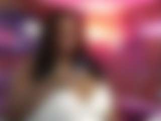 Live cam show with Qveen Purp - Black Shaved Pussy on Camsoda