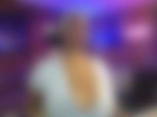 Qveen Purp's Live Sex Cam Show