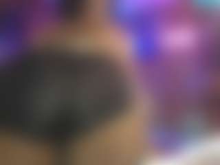 Live cam show with Qveen Purp - Pornstar Petite on Camsoda Late Night